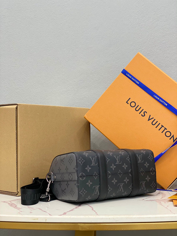 Alice Bags- Louis Vuittons  - 16245
