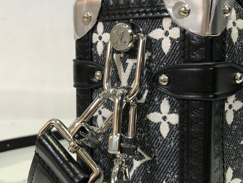 Alice Bags- Louis Vuittons  - 16069
