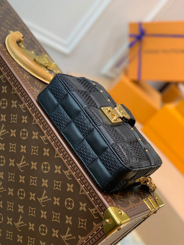 Alice bags- Louis Vuittons  - 16700