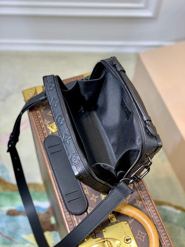 Alice  Bags- Louis Vuittons  - 16477