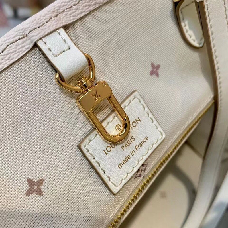 Alice Bags- Louis Vuittons  - 16587