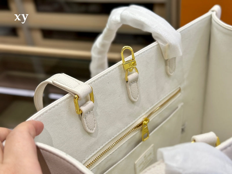 Alice bags - Louis Vuittons  - 15050