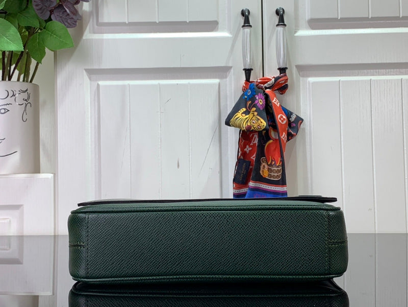 Alice Bags- Louis Vuittons  - 16212