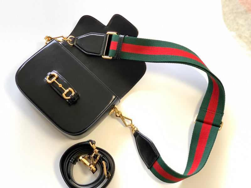 Gucci   Luxury Bags  1080