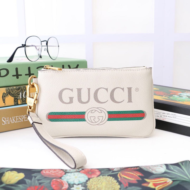 Gucci   Luxury Bags  869