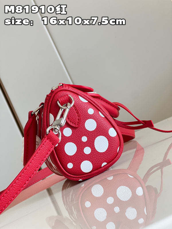 Alice Bags- Louis Vuittons  - 15913