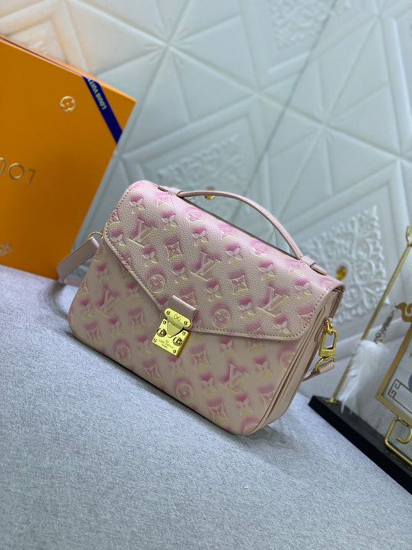 Alice Bags- Louis Vuittons  - 16443