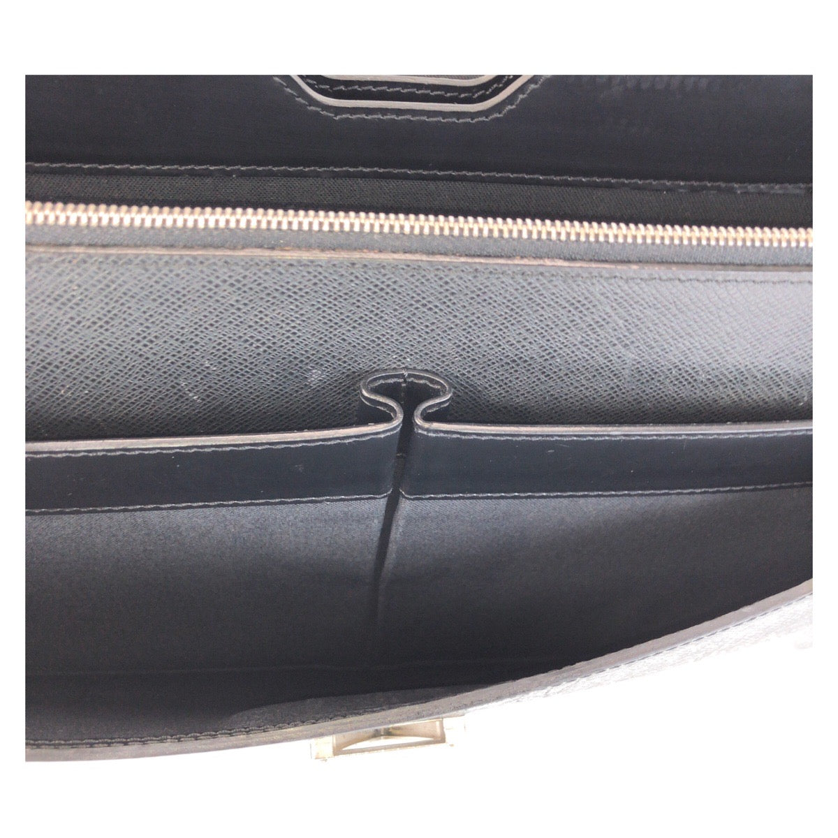 LOUIS VUITTON Business bag M31052 leather Ardoise Black SilverMetal Business bag briefcase Taiga Robusto 1 mens Used