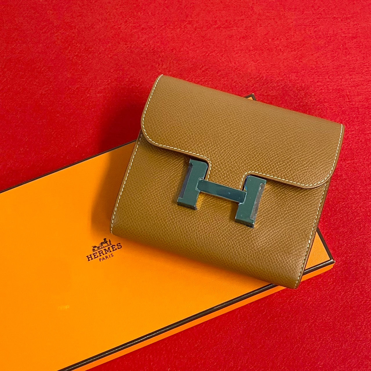 HERMES Bifold Wallet Epsom Brown Constance Compact