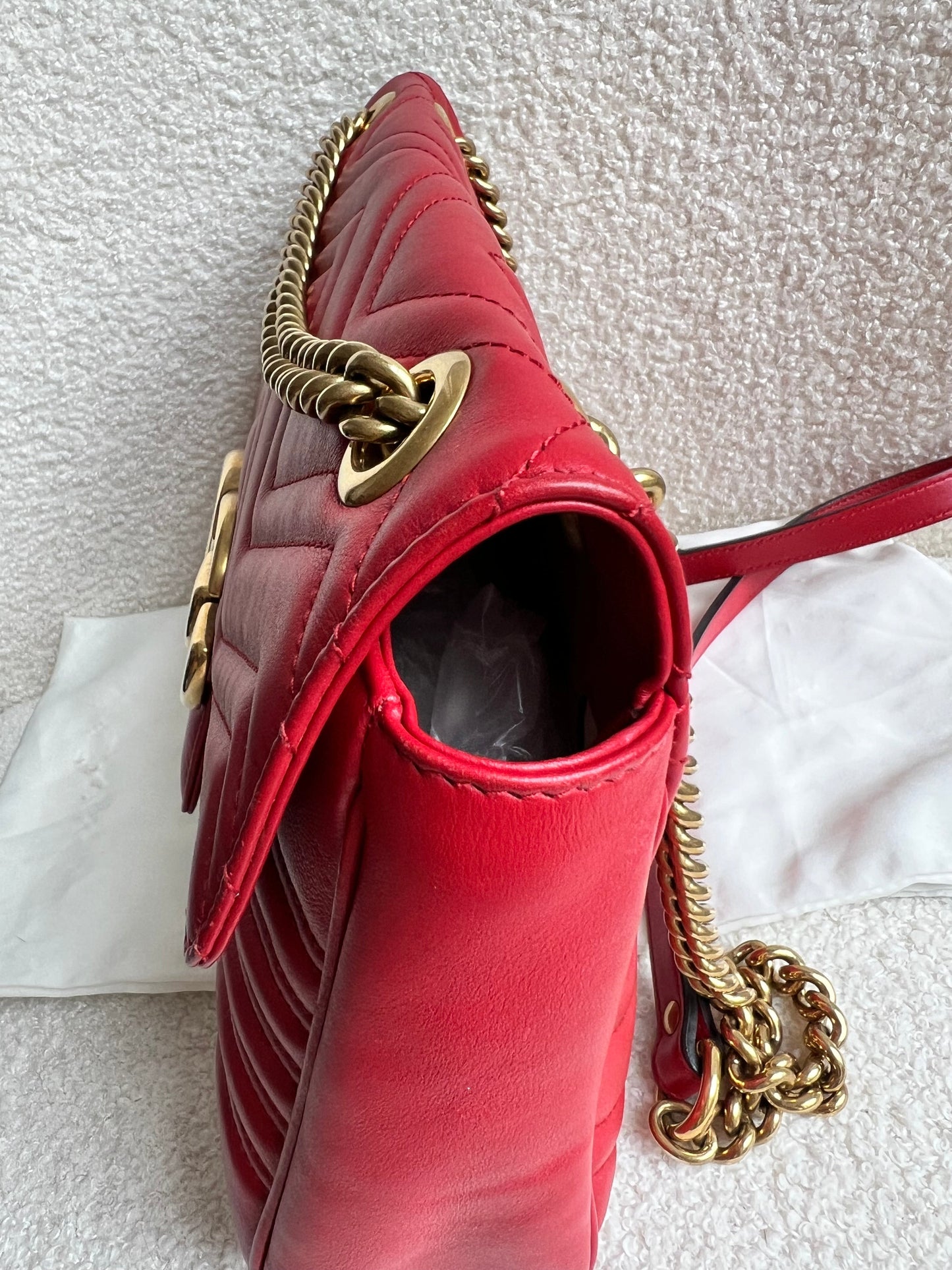 Gucci GG Hibiscus Red Marmont Medium Shoulder Bag (RRP £2,340)