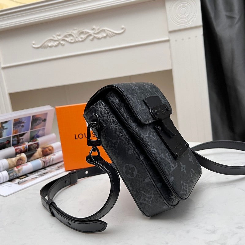 Alice Bags- Louis Vuittons  - 16493
