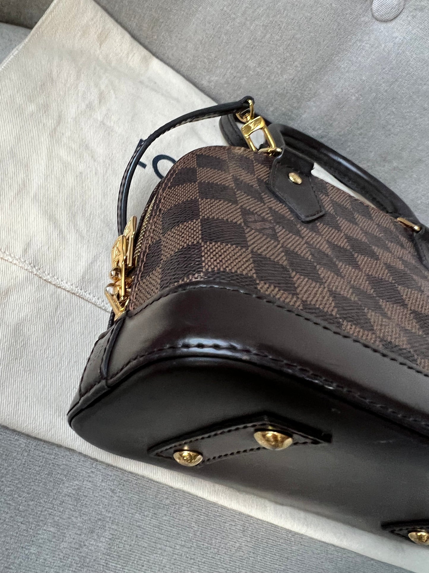 Louis Vuitton Alma BB Damier Ebene