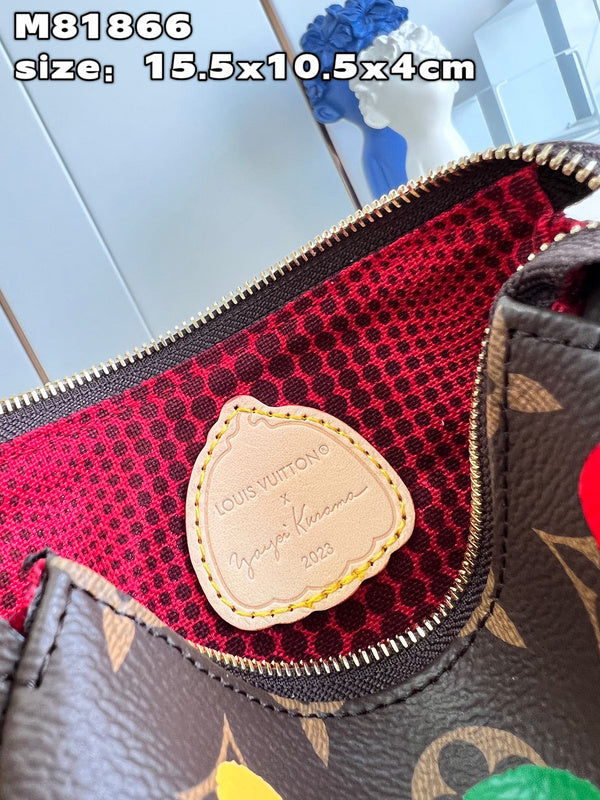 Alice Bags- Louis Vuittons  - 15894