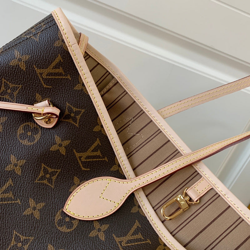 Alice Bags- Louis Vuittons  - 16296