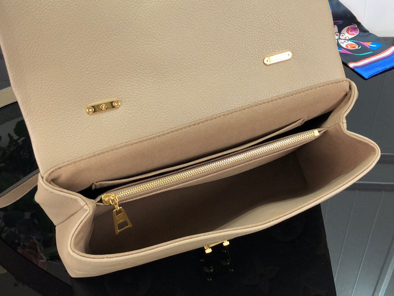 Alice Bags- Louis Vuittons  - 16728