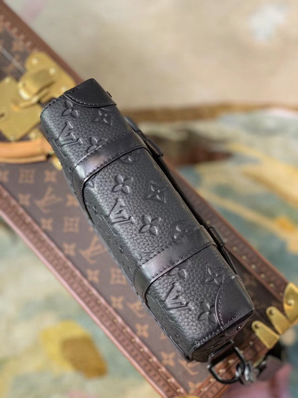 Alice Bags- Louis Vuittons  - 16475