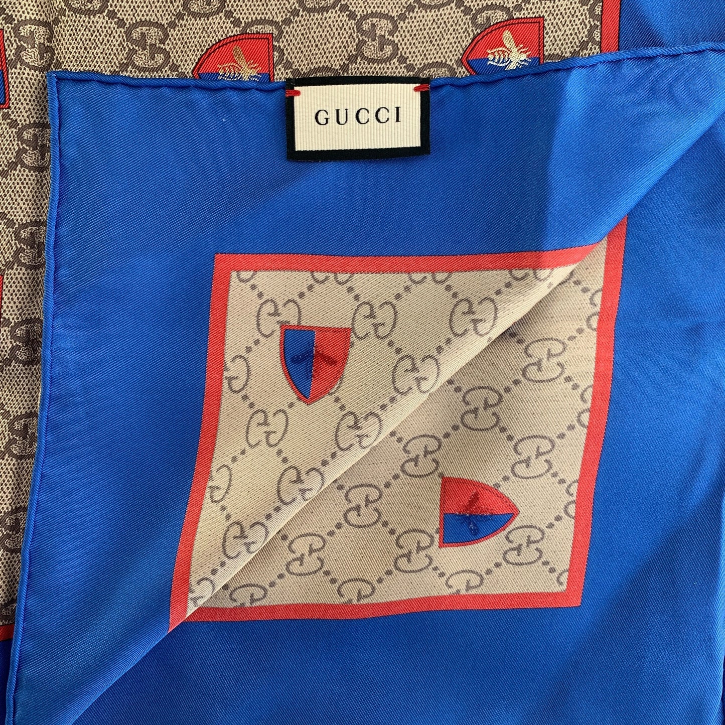 Gucci Supreme Scarf with Bee Crest