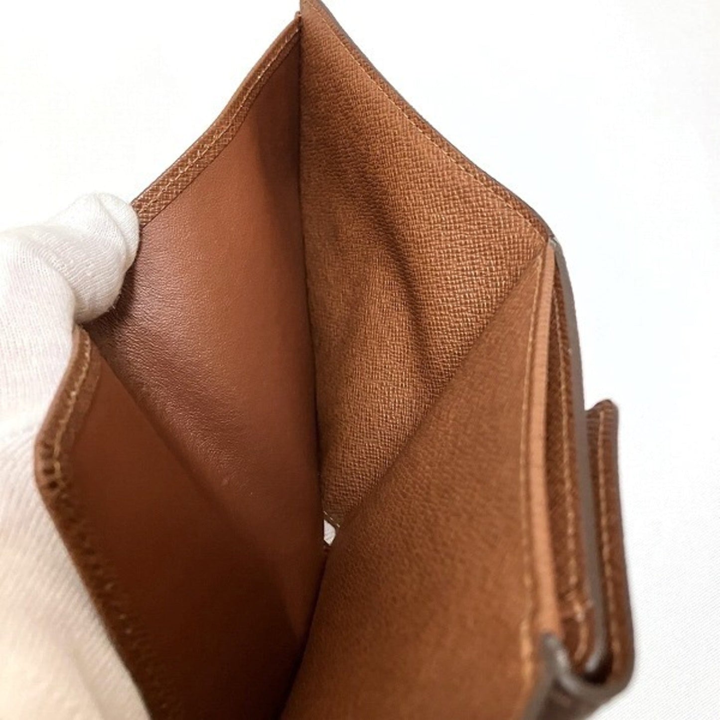 Louis Vuitton  Monogram Wallet (Bi-Fold)