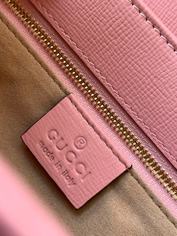 Gucci   Luxury Bags  1085