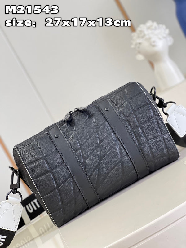 Alice Bags- Louis Vuittons  - 16010