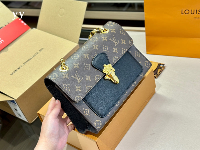 Alice bags - Louis Vuittons  - 14999