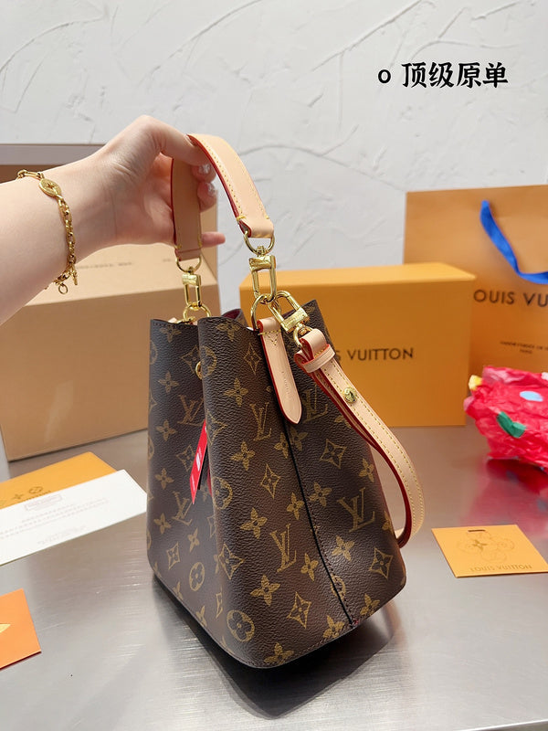 Alice bags - Louis Vuittons  - 14957