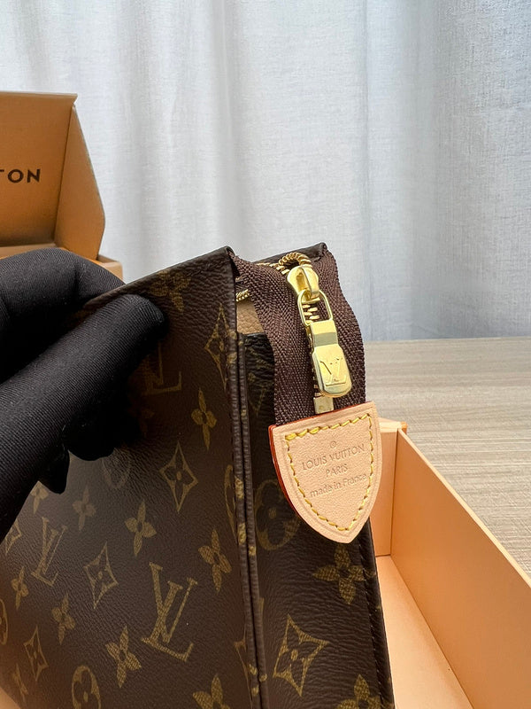 Alice bags- Louis Vuittons  - 16777