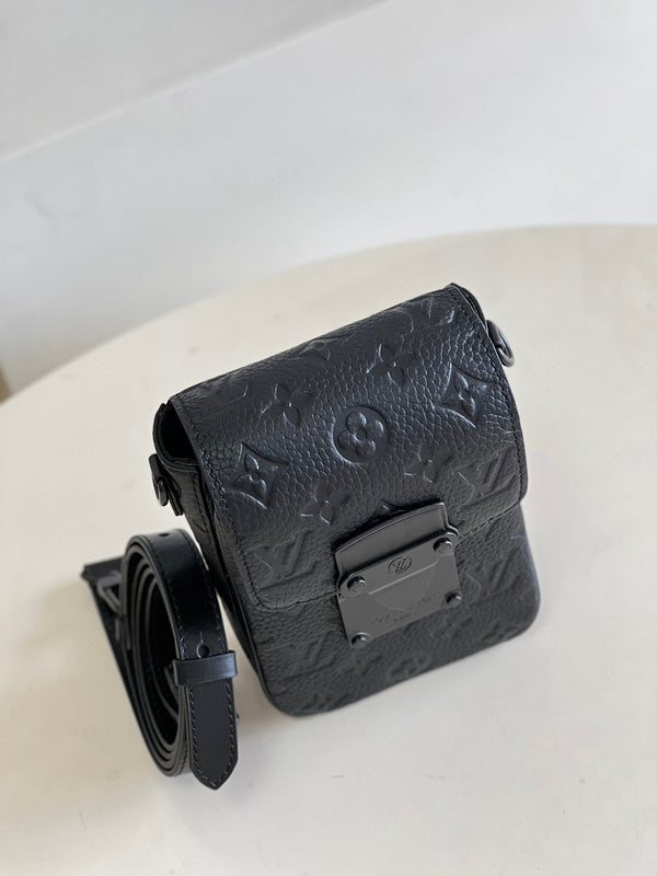 Alice Bags- Louis Vuittons  - 16426