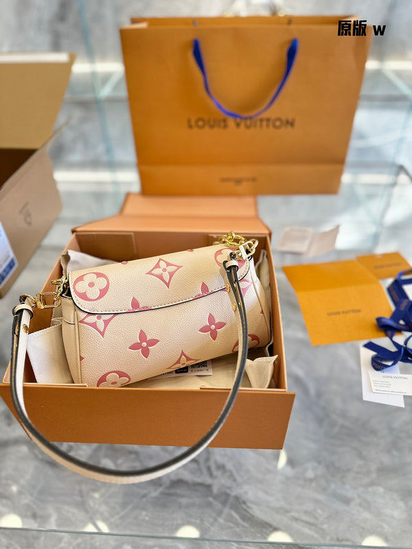 Alice bags - Louis Vuittons  - 15138