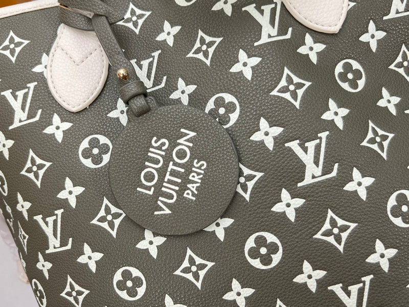 Alice Bags- Louis Vuittons  - 16574