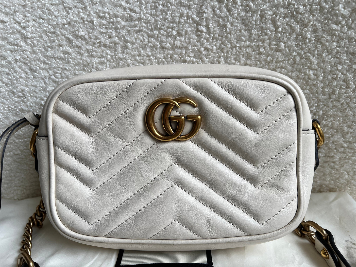 Gucci GG White Marmont Mini Shoulder Bag (RRP £1,160)