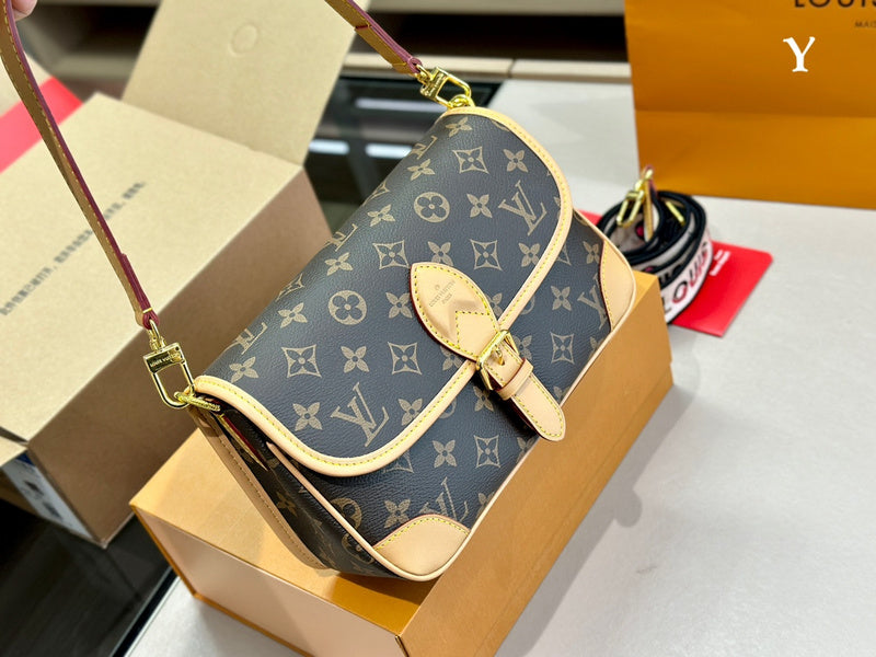 Alice bags - Louis Vuittons  - 15093
