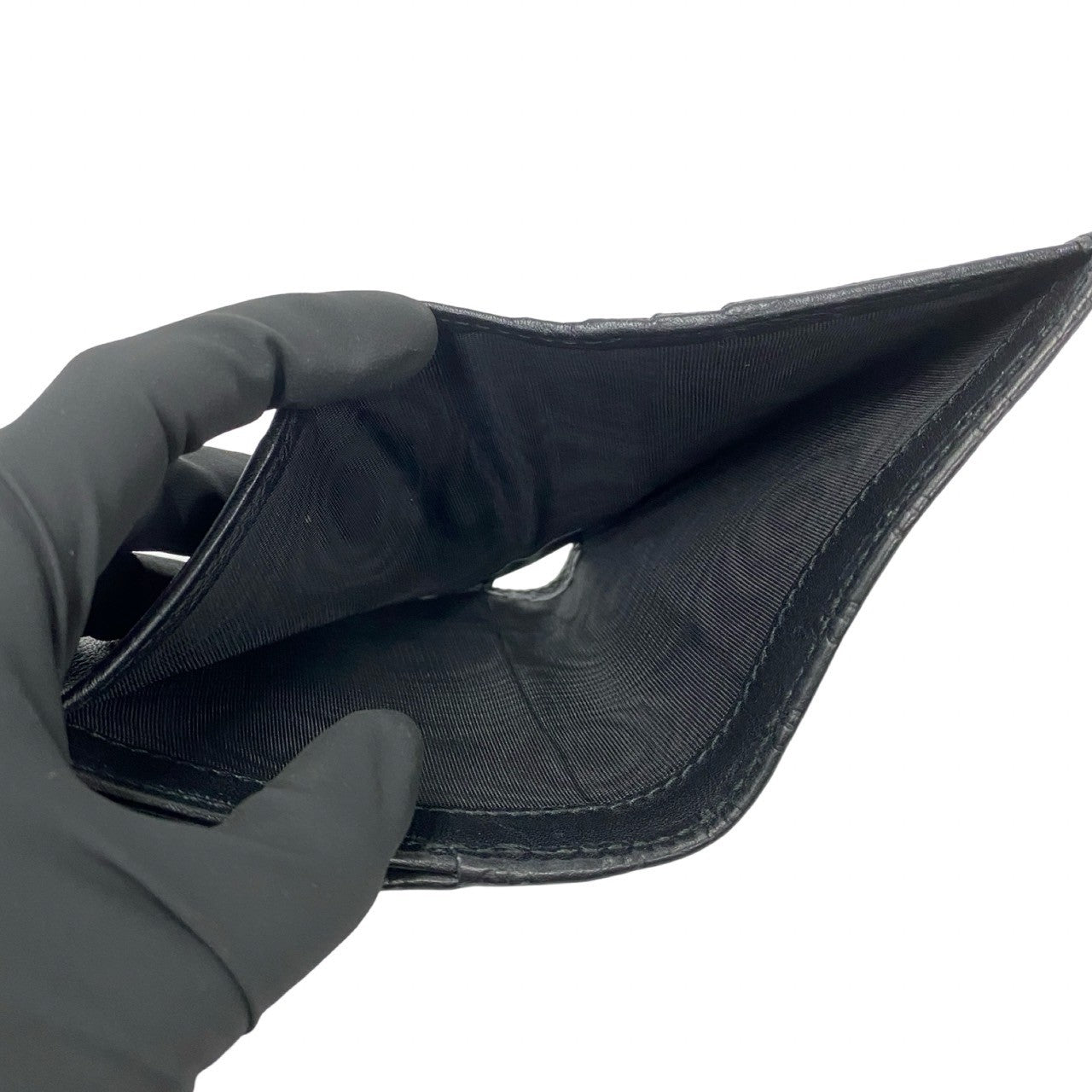 GUCCI Bifold Wallet leather black Guccisima