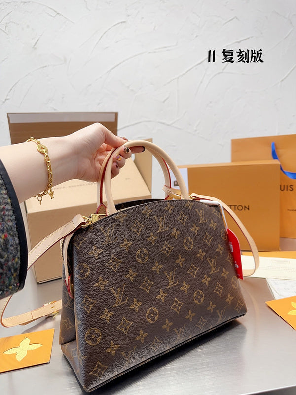 Alice bags - Louis Vuittons  - 15120
