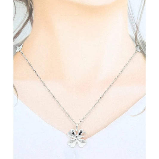 Gucci sterling silver four leaf clover pendant with G logo cut-out on an 18" chain