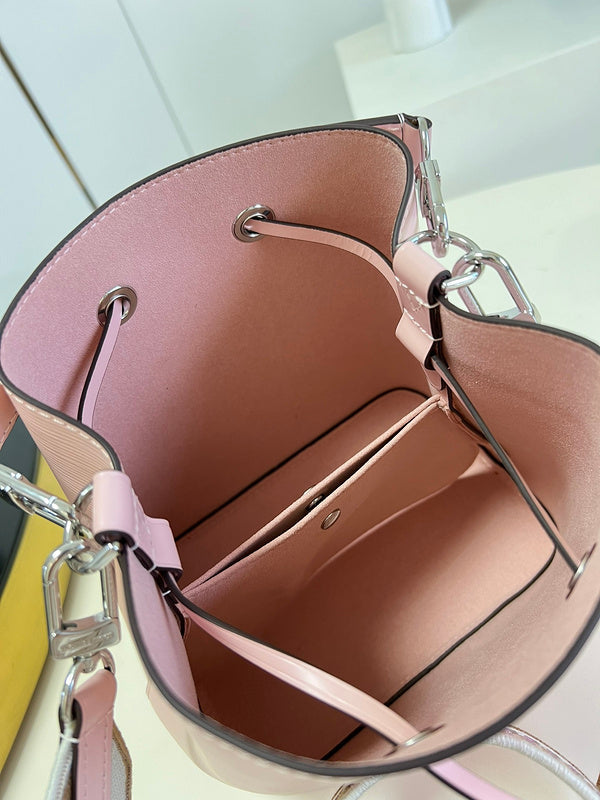 Alice Bags- Louis Vuittons  - 16462