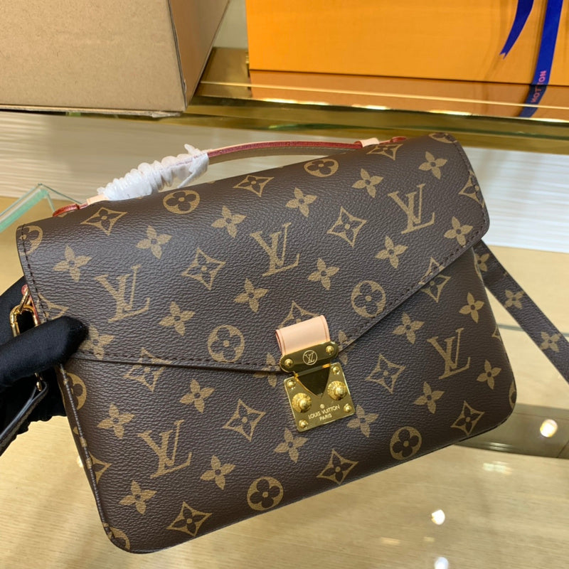 Alice bags- Louis Vuittons  - 16665