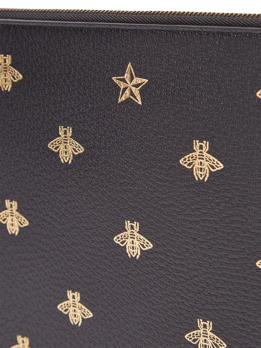 Gucci Bee Print Grained Leather Pouch In Brown