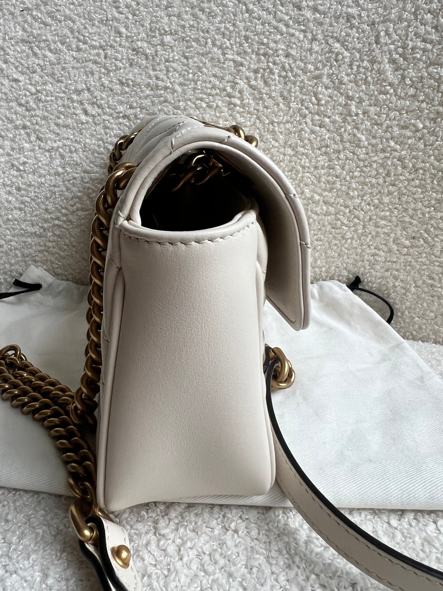 Gucci GG White Marmont Mini Shoulder Bag (RRP £1,890)