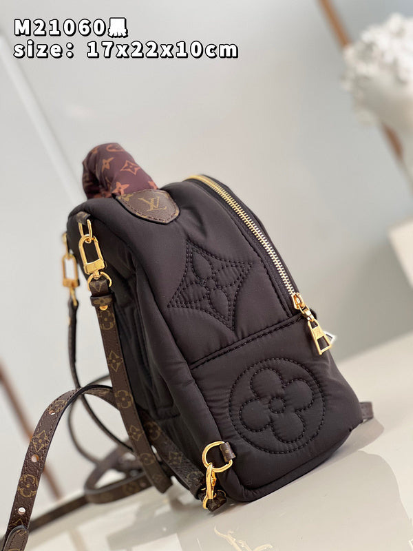Alice Bags- Louis Vuittons  - 16080