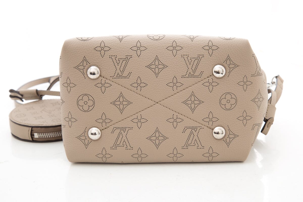 Louis Vuitton 2021 Monogram Grey Bella Galet Mahina HandBag