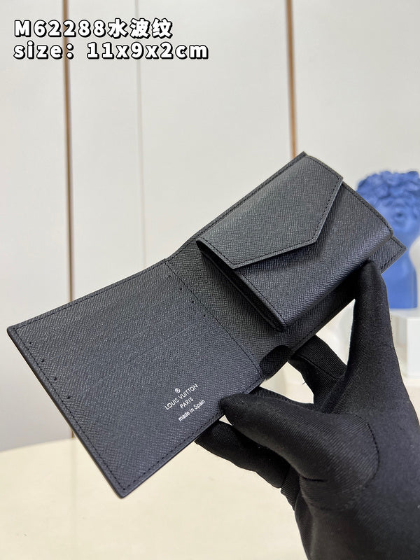 Alice  Bags- Louis Vuittons  - 16085
