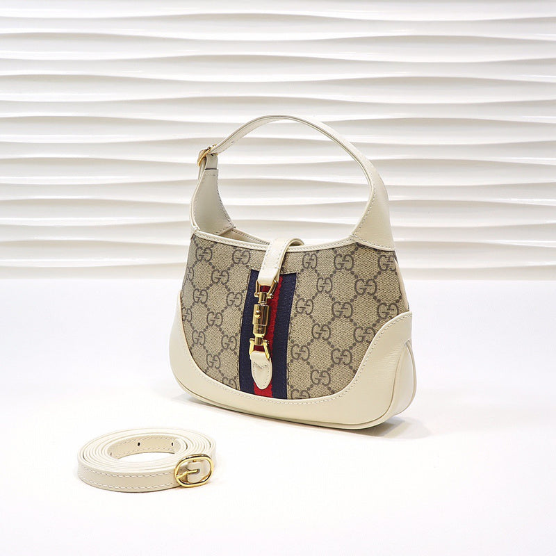 Gucci   Luxury Bags  1035