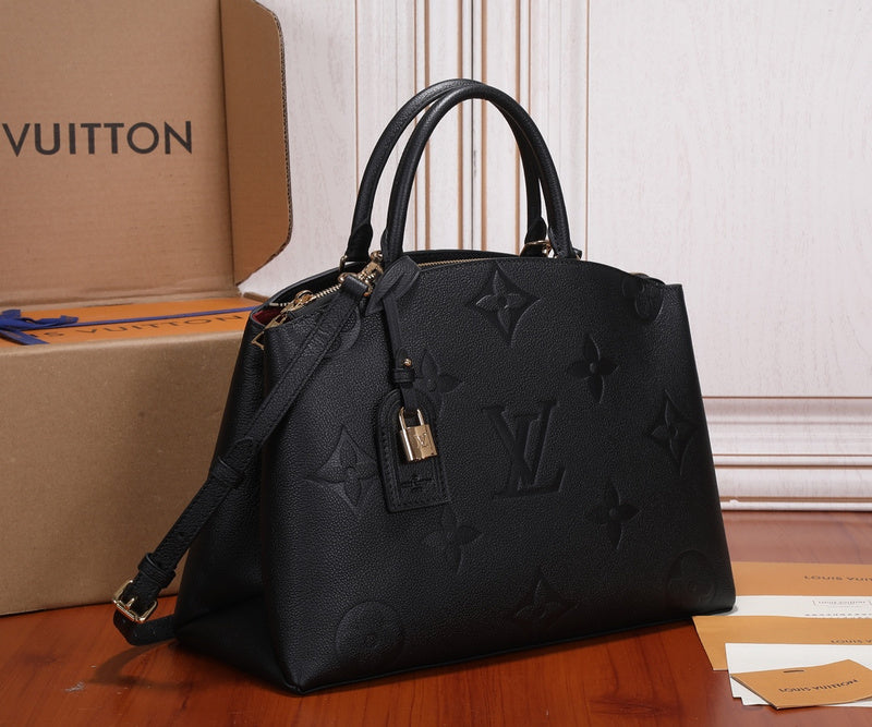 Alice bags- Louis Vuittons  - 16802
