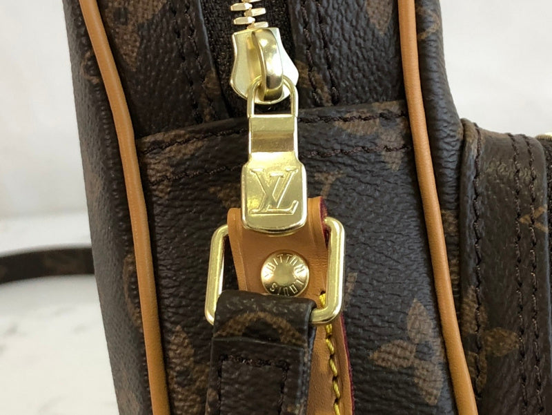 Alice Bags- Louis Vuittons  - 16063