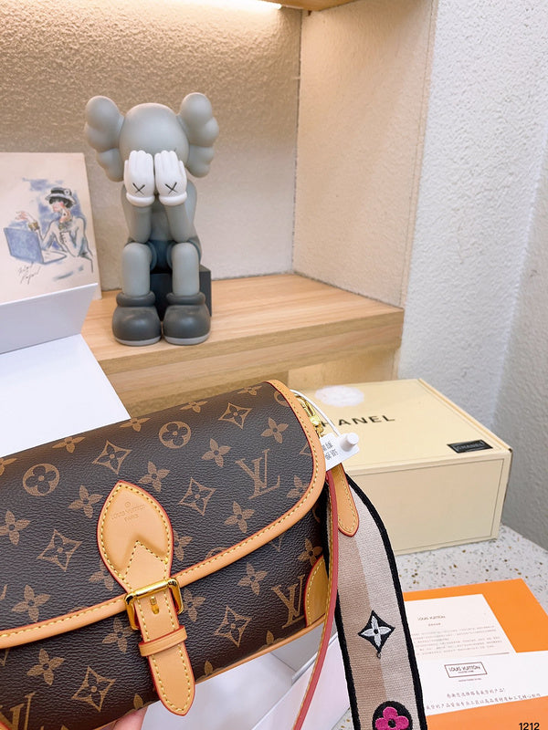 Alice bags - Louis Vuittons  - 14980