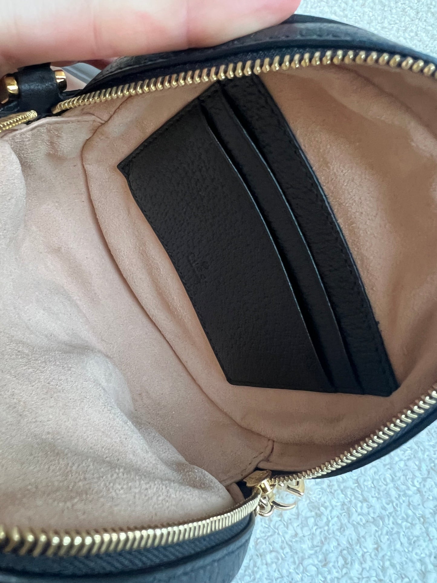 Gucci GG Round Black Ophidia Clutch