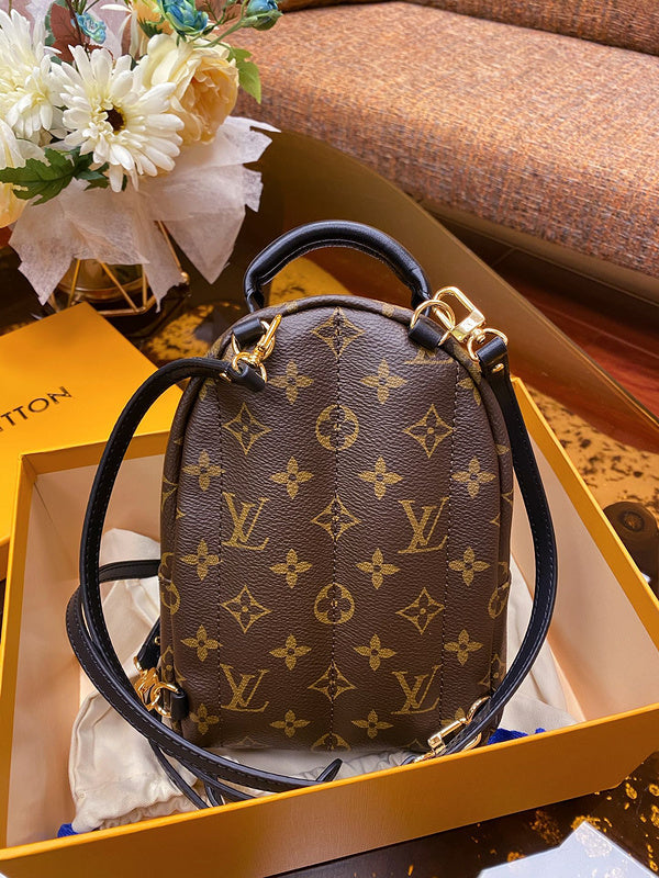 Alice Bags- Louis Vuittons  - 16350