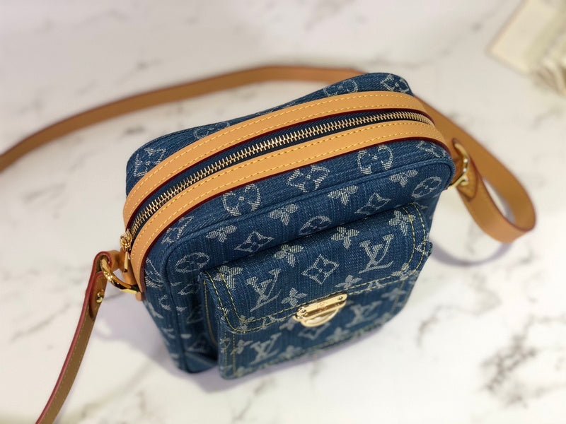 Alice Bags- Louis Vuittons  - 16067