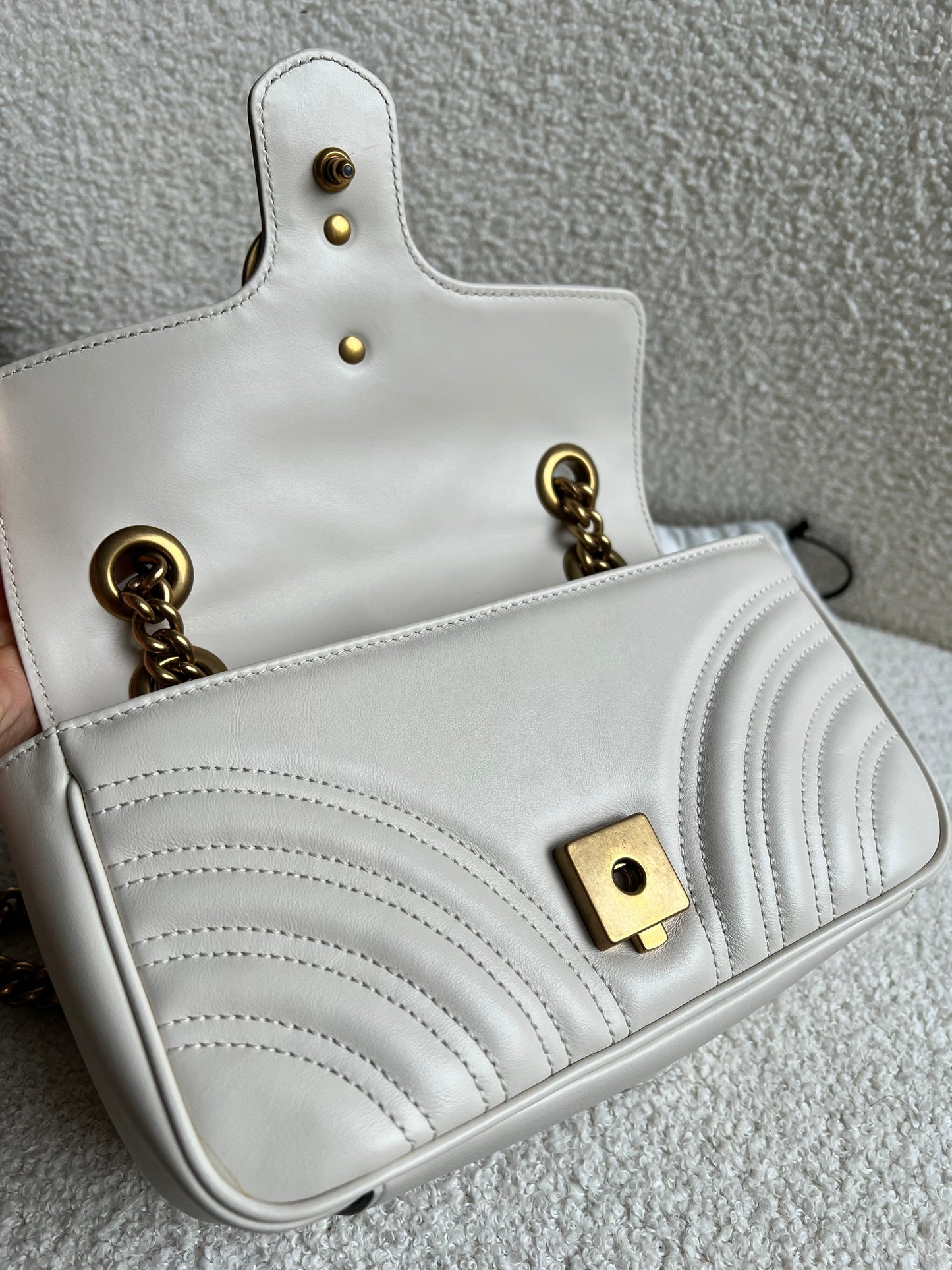 Gucci GG White Marmont Mini Shoulder Bag (RRP £1,890)